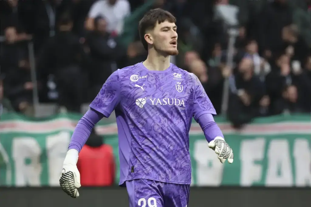 Brighton Transfer Planning Could Include Goalkeeper Twist