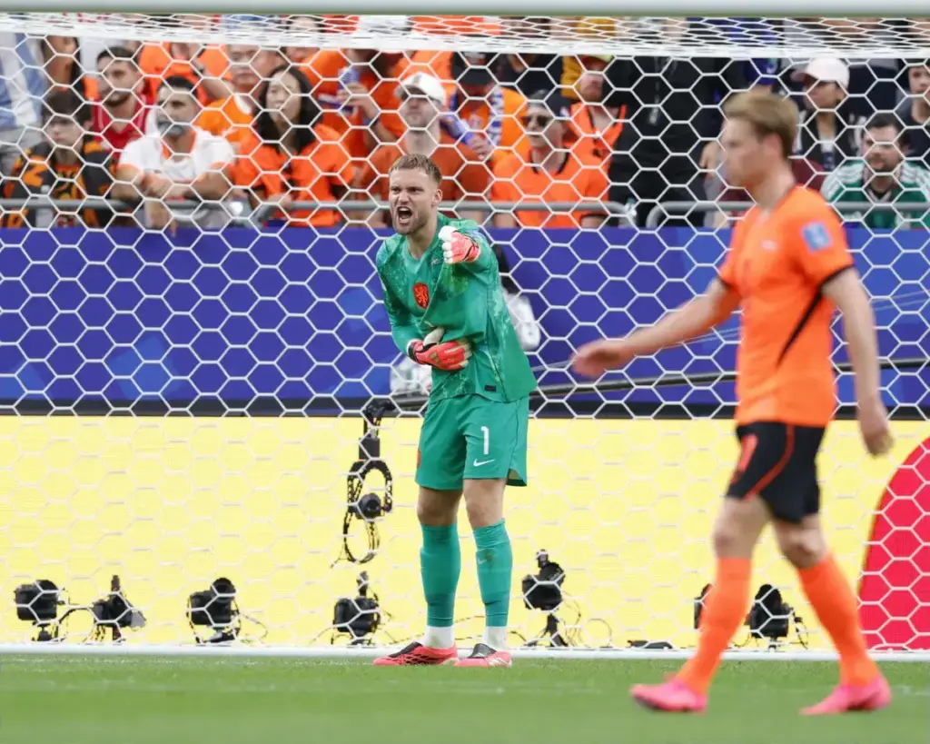 Bart Verbruggen World Cup Ambition Gives Brighton Another Development Marker