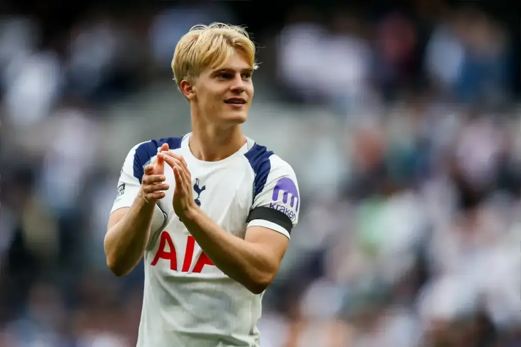 Lucas Bergvall in action for Tottenham as Brighton prepare a club-record bid