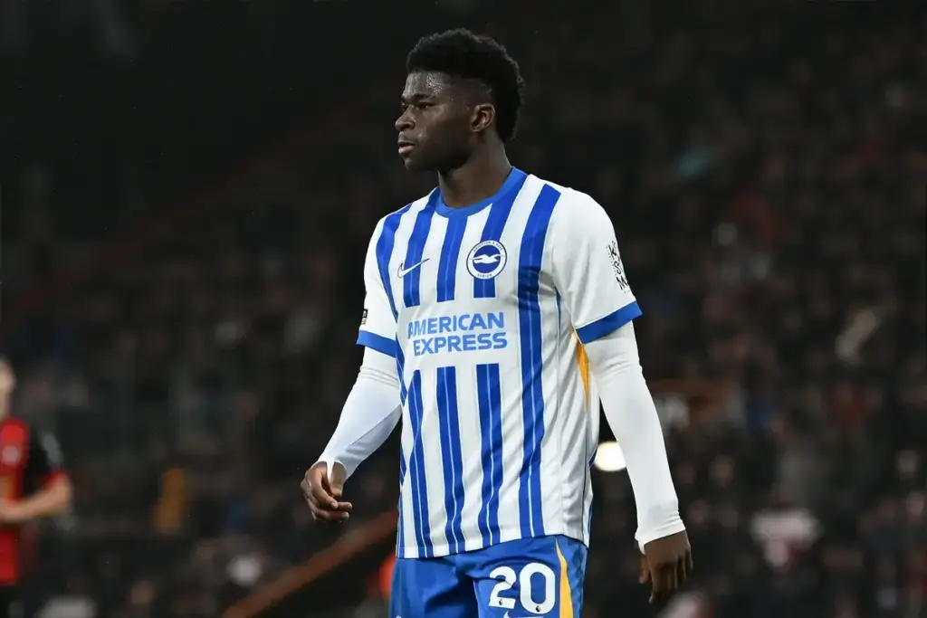 Carlos Baleba playing for Brighton amid renewed Manchester United transfer interest