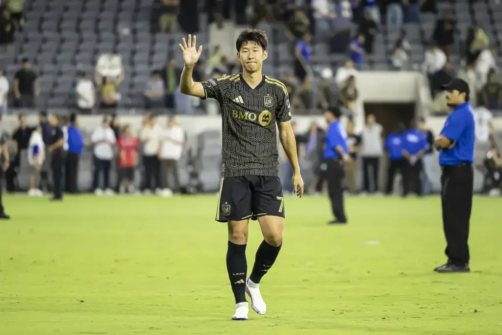 LAFC Forward Son Heung-Min (7) acknowledges the fans after the Leagues Cup Phase One match between Los Angeles FC and Querétaro FC at BMO Stadium in Los Angeles, CA on August 12, 2026. (Photo by Corine Solberg/Sipa USA)