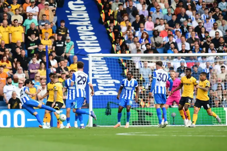 Kaoru Mitoma targets mid-October Brighton return after hamstring injury